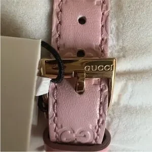 Pink Bee ? Pastel Gucci watch Gucci | Accessories | Pink Bee Pastel Gucci Watch | Poshmark main image 3